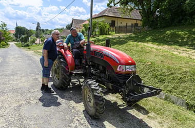 Thumbnail for 7000870