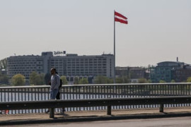 Thumbnail for 7009841