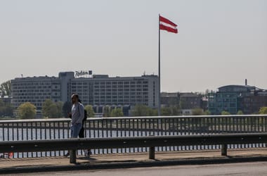 Thumbnail for 7009841