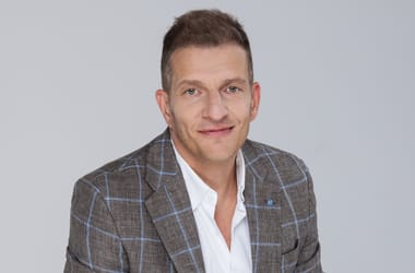 Thumbnail for 7017365