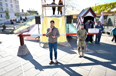 Thumbnail for 7032548