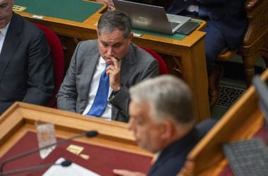 Thumbnail for 7033132