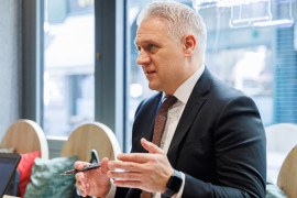 Thumbnail for 7033173