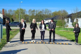 Thumbnail for 7033604