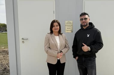 Thumbnail for 7033985