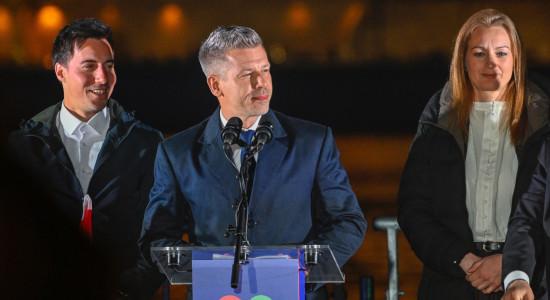 Thumbnail for 7037357