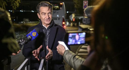 Thumbnail for 7038070