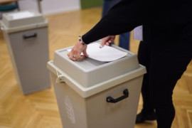 Thumbnail for 7038309