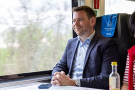 Thumbnail for 7038765