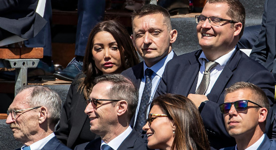 Thumbnail for 7039948