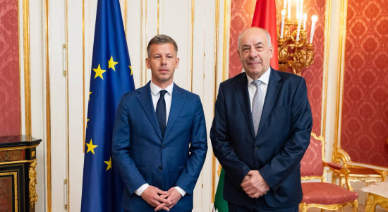 Thumbnail for 7043160