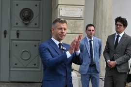 Thumbnail for 7044237