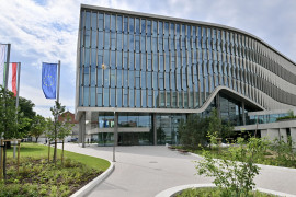 Thumbnail for 7044344