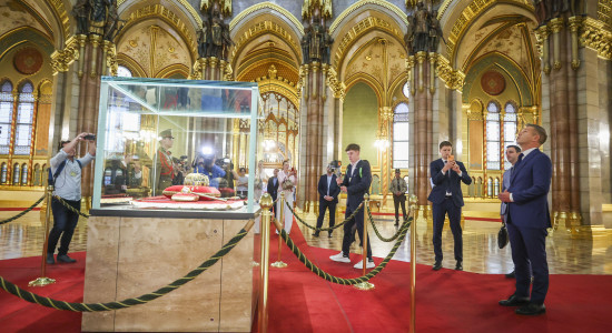 Thumbnail for 7045446