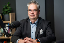 Thumbnail for 7049419