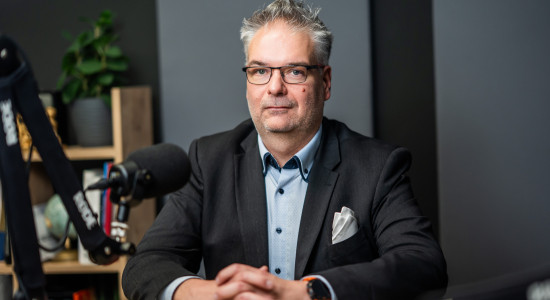 Thumbnail for 7049419