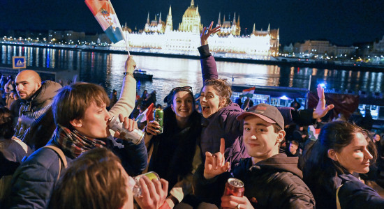 Thumbnail for 7049694