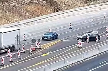 Thumbnail for 7051375