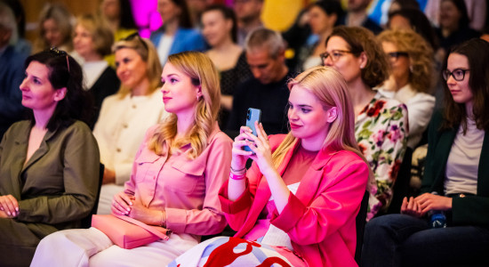 Thumbnail for 7052973