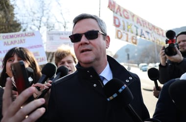 Thumbnail for 7055371